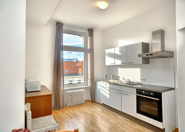 2 Bedrooms & Free Parking Apartment *