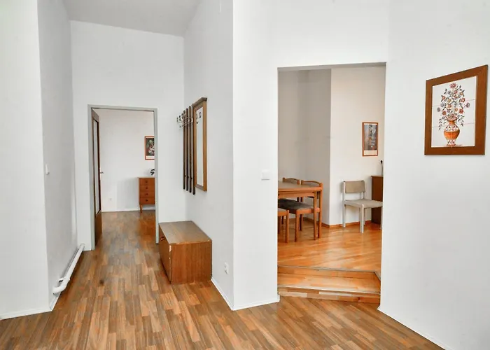 2 Bedrooms & Free Parking * Vienna