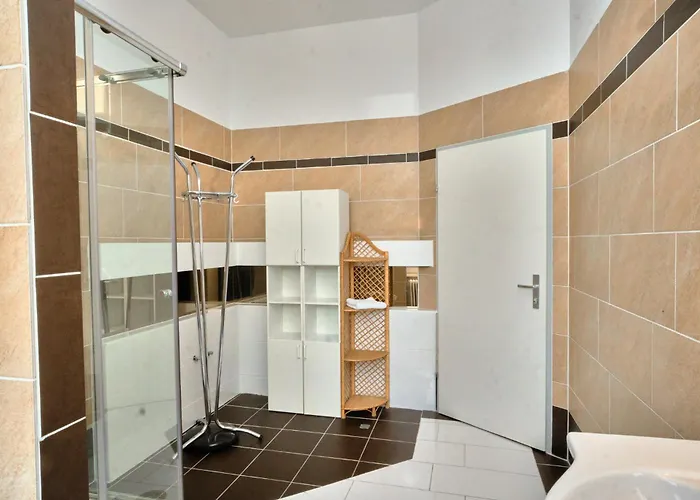 2 Bedrooms & Free Parking * Vienna
